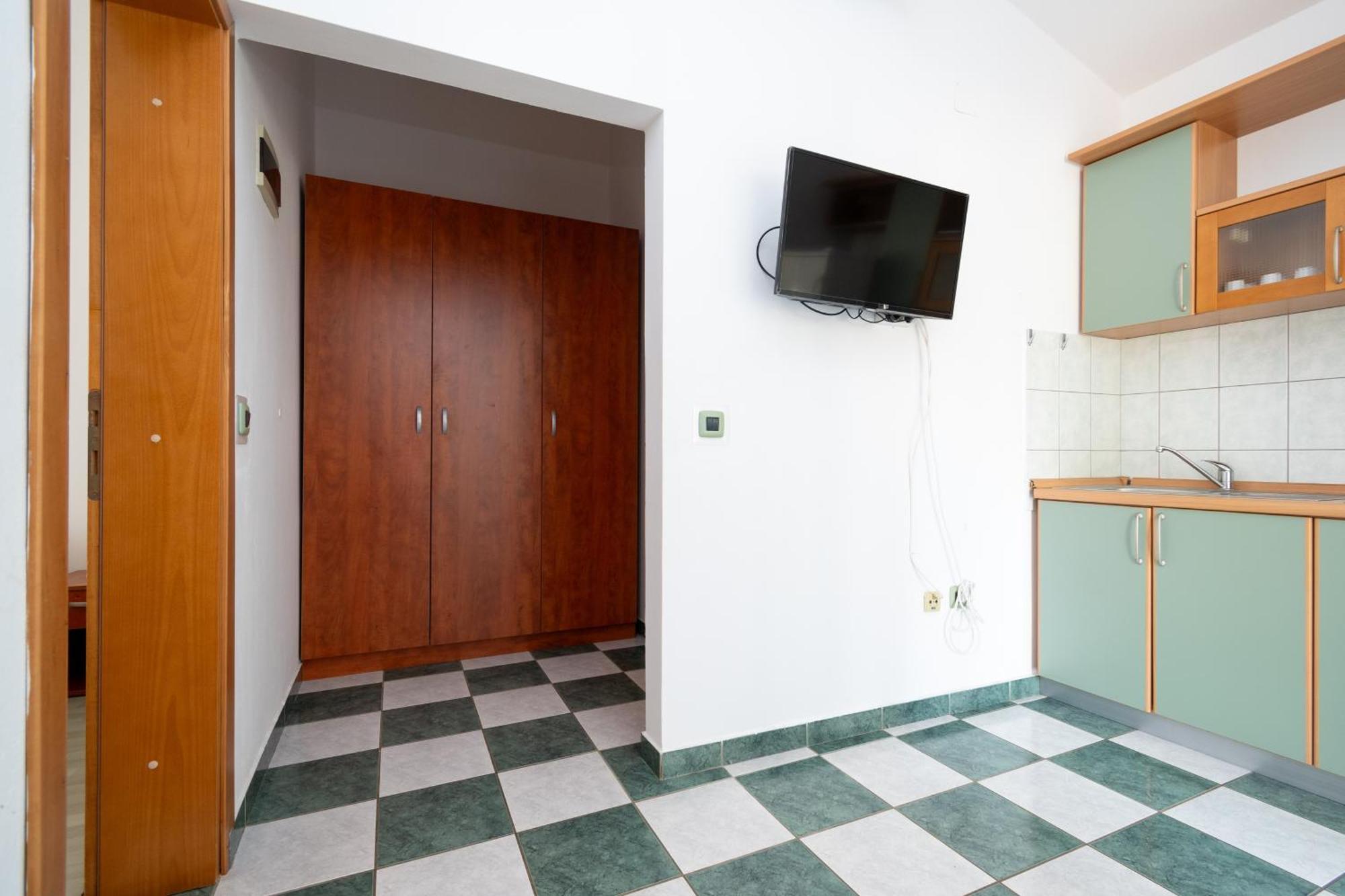 Apartments With A Parking Space Mandre, Pag - 16836 エクステリア 写真